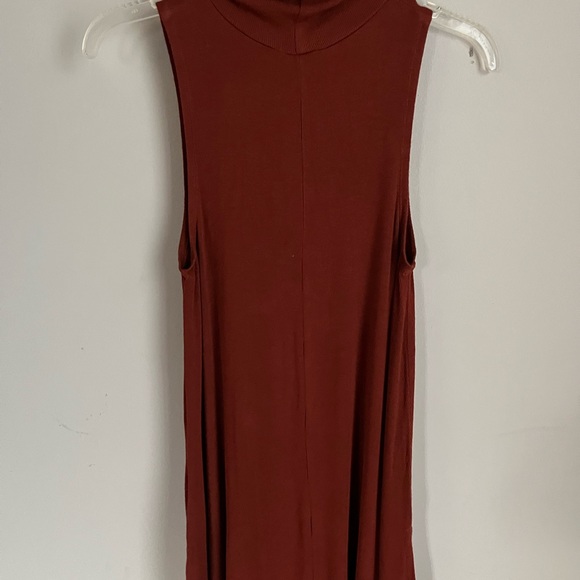 Medium-Russet Sleeveless Top - Picture 3 of 6